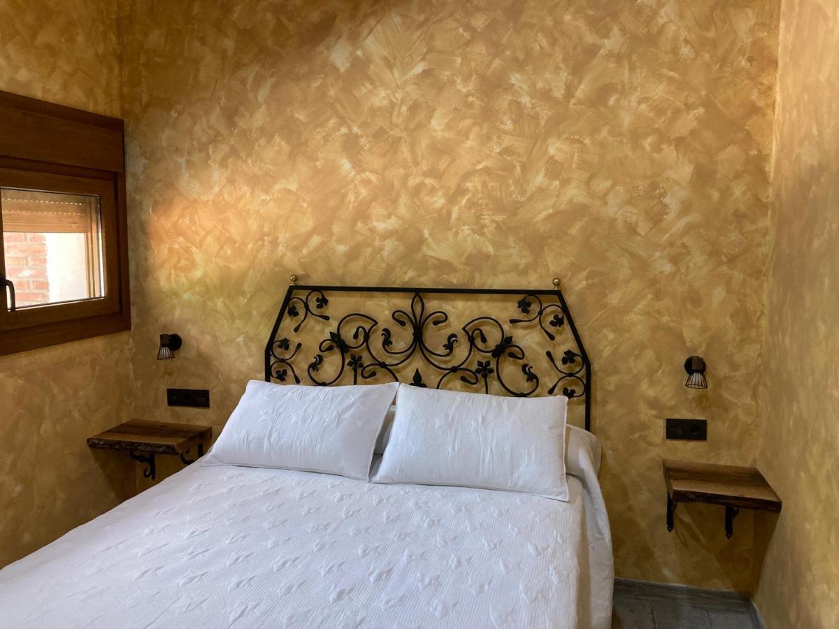 Fuente Oscura Apartment Рамалес де ла Виктория Екстериор снимка